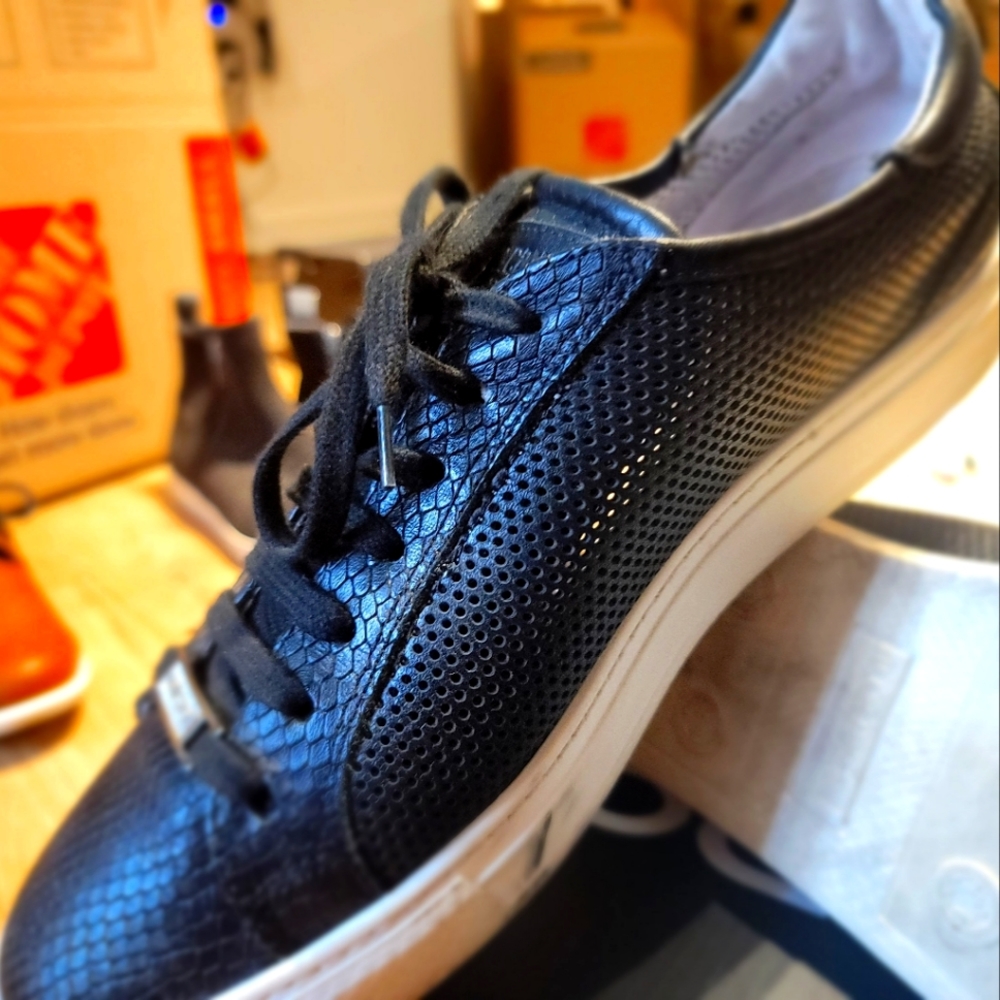 Mens shoes